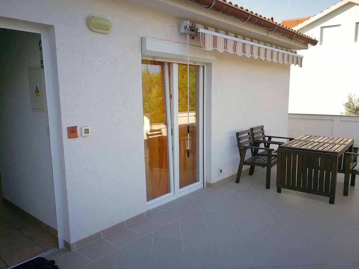 Family Friendly Apartments Island Rab Kampor Εξωτερικό φωτογραφία