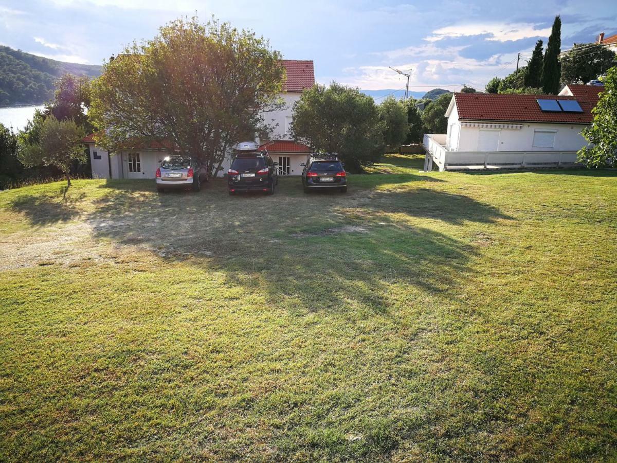 Family Friendly Apartments Island Rab Kampor Εξωτερικό φωτογραφία