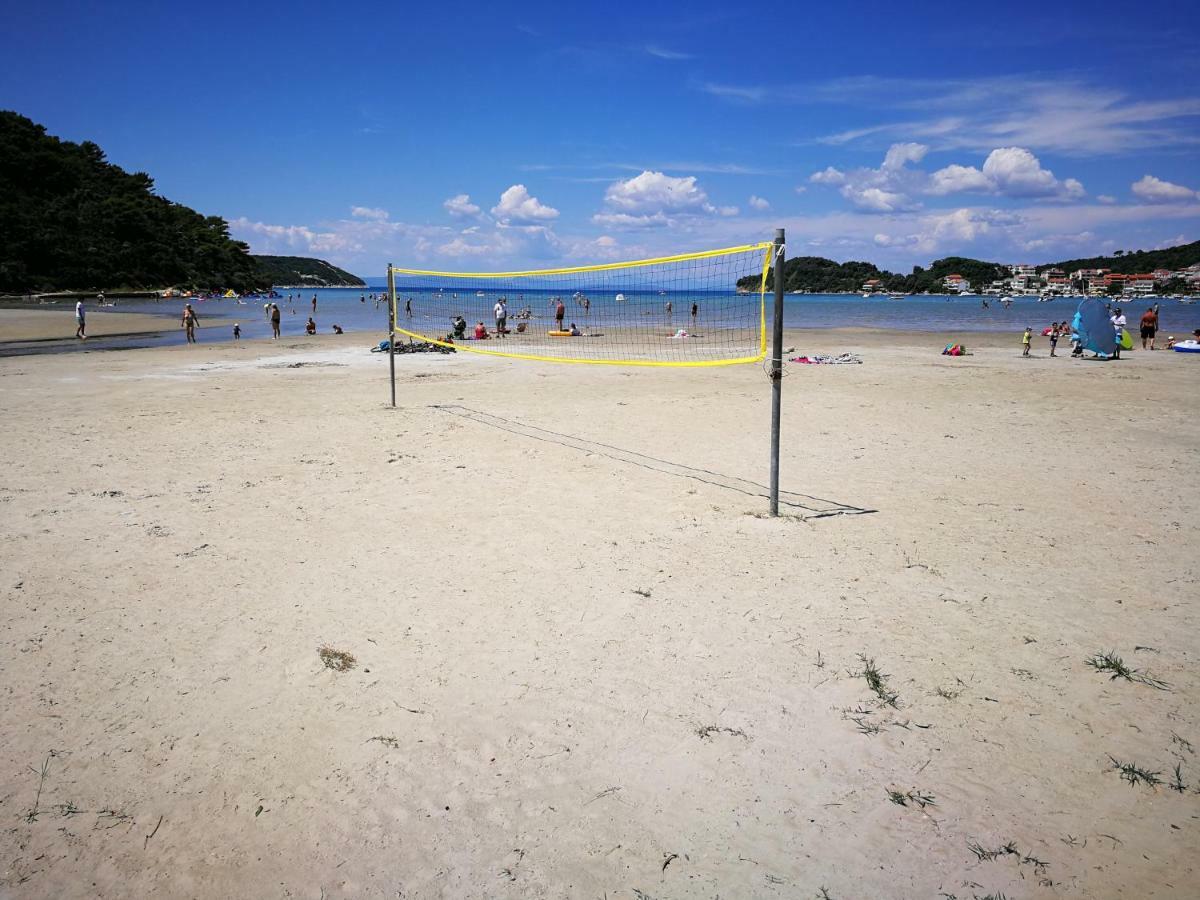 Family Friendly Apartments Island Rab Kampor Εξωτερικό φωτογραφία